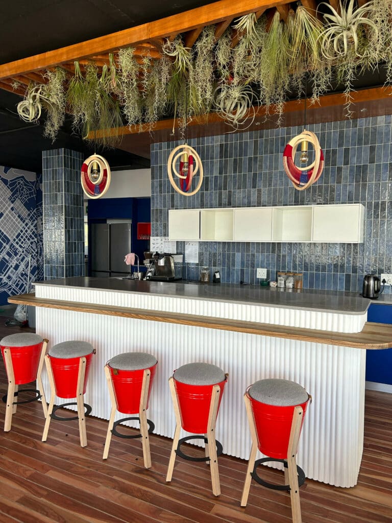 Sola – Corporate Kitchen Interiors
